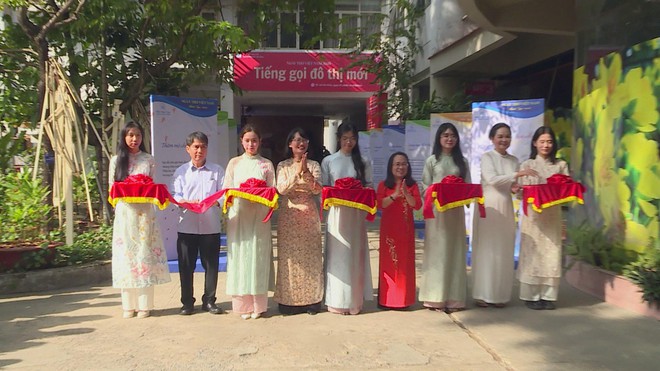 Tiếng gọi đô thị mới: Thi ca đồng hành cùng siêu đô thị TP. Hồ Chí Minh - Ảnh 1.