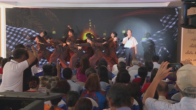 Tiếng gọi đô thị mới: Thi ca đồng hành cùng siêu đô thị TP. Hồ Chí Minh - Ảnh 7.