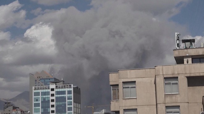 Tin Thế giới 24 Giờ ngày 1/3/2026 | Israel tiếp tục tập kích, Iran trả đũa nhiều nước- Ảnh 1.