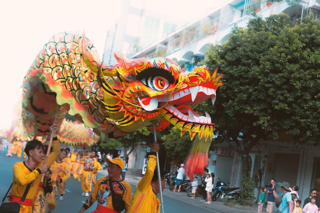 Hàng ngàn người dự Lễ Nghinh Ông Quan Thánh Đế Quân xuất du tại Chợ Lớn - Ảnh 3.