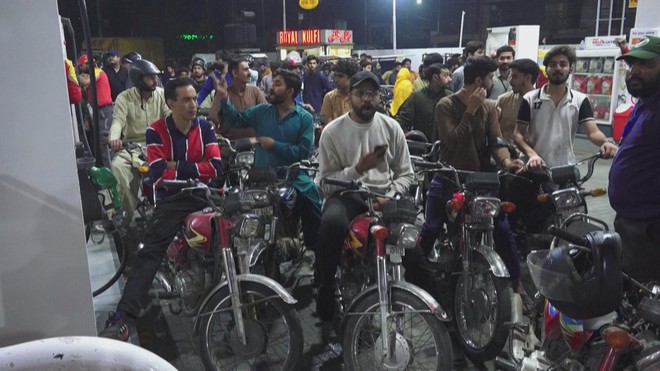 Pakistan áp dụng các biện pháp tiết kiệm năng lượng - Ảnh 3.