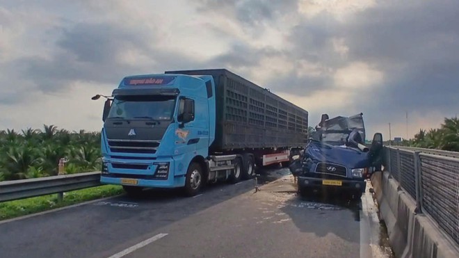 60 Giây ngày 10/3/2026 | Chính phủ giảm thuế nhập khẩu một số mặt hàng xăng dài xuống 0% - Ảnh 3.