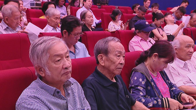 Tổ đại biểu Quốc hội đơn vị số 7 và tổ đại biểu HĐND đơn vị số 18 tiếp xúc cử tri phường Vĩnh Hội, TP. Hồ Chí Minh - Ảnh 5.