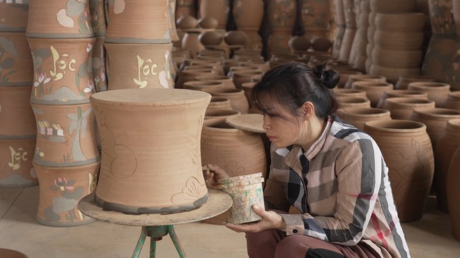 Mái ấm gia đình Việt: Gia Huy chăm cha thực vật, phụ mẹ gánh vác gia đình - Ảnh 4.