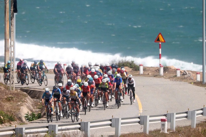 Các tay đua quốc tế  ghi dấu ấn sau chặng 2 UCI Biwase Cup- Ảnh 1.