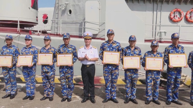 Tàu 17 Vùng 2 Hải quân: Hoàn thành sứ mệnh hòa bình, sẵn sàng cho ngày hội bầu cử - Ảnh 2.