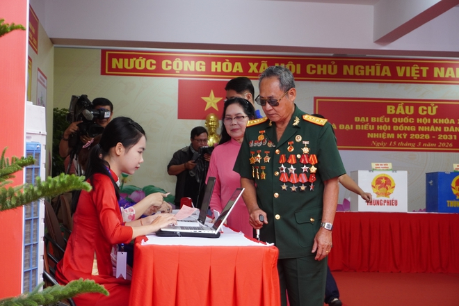 Rộn ràng “Ngày hội non sông” trên thành phố mang tên Bác - Ảnh 36.