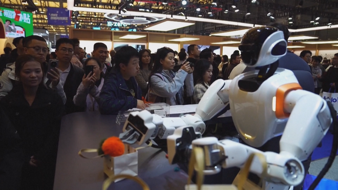 AWE 2026: Trưng bày loạt robot thông minh dùng vào đời sống - Ảnh 4.