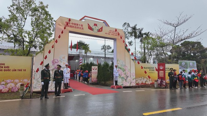 Tổng duyệt Giao lưu hữu nghị Quốc phòng biên giới Việt Nam - Trung Quốc - Ảnh 1.