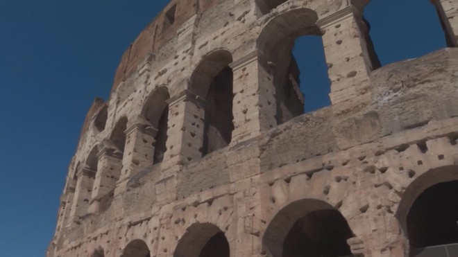 Đấu trường La Mã Colosseum mở cửa lại một phần - Ảnh 2.
