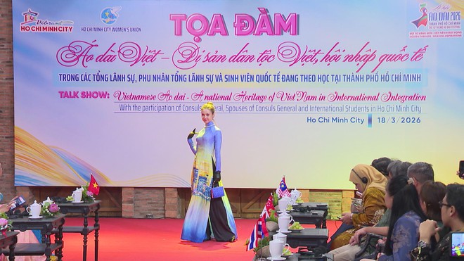 Áo dài Việt - Di sản dân tộc Việt, hội nhập quốc tế - Ảnh 5.