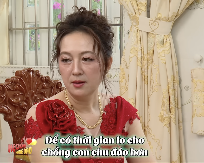 Mẹ chồng nàng dâu: Mẹ chồng tặng 5 cây vàng cho con dâu trong ngày cưới  - Ảnh 6.