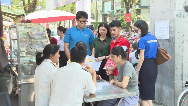 TP. Hồ Chí Minh “cầm tay chỉ việc” hộ kinh doanh trước kỳ kê khai thuế đầu tiên- Ảnh 2.