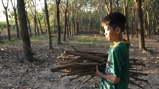 Xót xa khi bé Hoàng Tâm nói "Con chỉ là một đứa trẻ bất hạnh" - Mái ấm gia đình Việt - Ảnh 5.