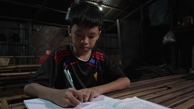 Xót xa khi bé Hoàng Tâm nói "Con chỉ là một đứa trẻ bất hạnh" - Mái ấm gia đình Việt - Ảnh 6.