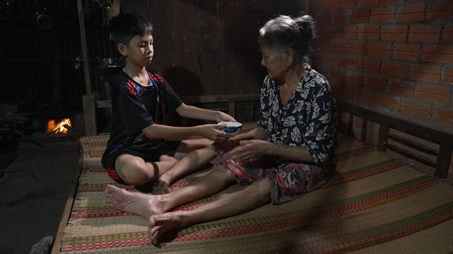 Xót xa khi bé Hoàng Tâm nói "Con chỉ là một đứa trẻ bất hạnh" - Mái ấm gia đình Việt - Ảnh 9.