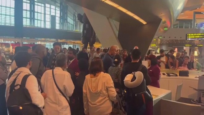 60 Giây ngày 2/3/2026 | Hơn 4.400 khách của hãng bay Trung Đông tại Việt Nam bị ảnh hưởng do xung đột - Ảnh 1.