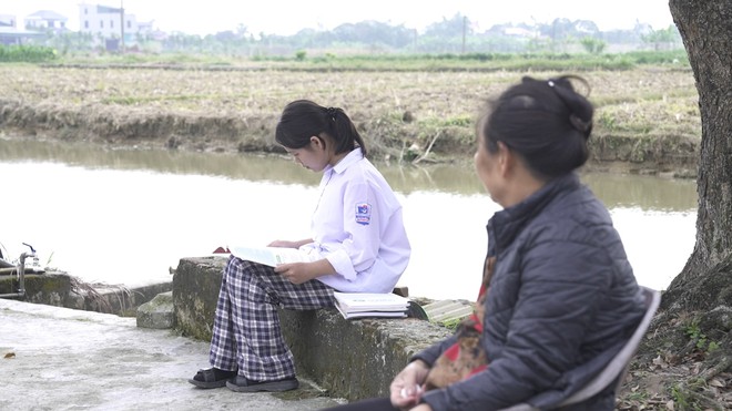 Mái ấm gia đình Việt: Không có cha, cô bé sống trong nỗi lo bơ vơ khi mẹ bệnh - Ảnh 6.