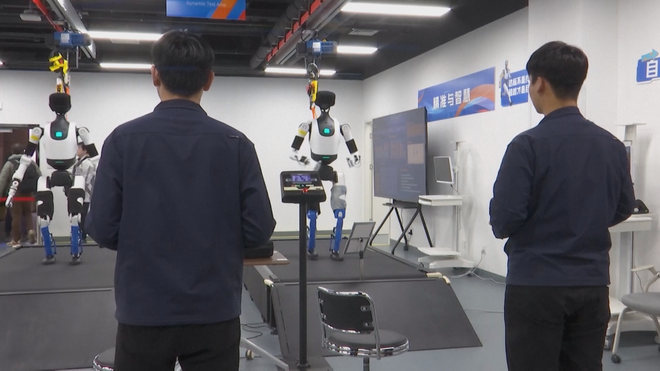 Cận cảnh quy trình kiểm tra robot hình người ở Bắc Kinh (Trung Quốc) - Ảnh 5.