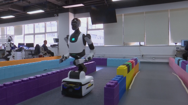 Cận cảnh quy trình kiểm tra robot hình người ở Bắc Kinh (Trung Quốc) - Ảnh 7.