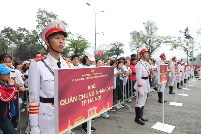Hơn 15.000 người tham gia Ngày chạy Olympic 2026 tại Hà Nội, lan tỏa phong trào rèn luyện toàn dân - Ảnh 7.