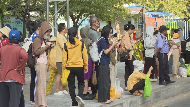 Giao thông công cộng TP. Hồ Chí Minh tăng trưởng mạnh khi giá xăng biến động - Ảnh 3.