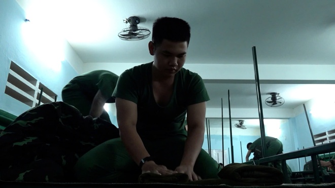 Một ngày rèn luyện của chiến sĩ trẻ tại Trung đoàn 143 - Ảnh 5.