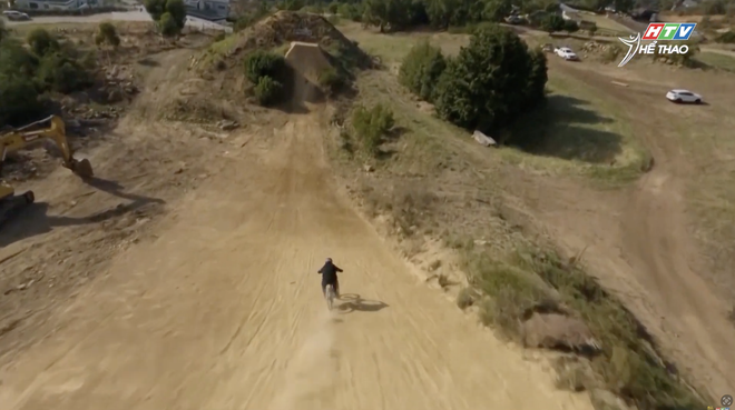  Hấp dẫn sự kiện xe đạp địa hình Darkfest - Ảnh 4.