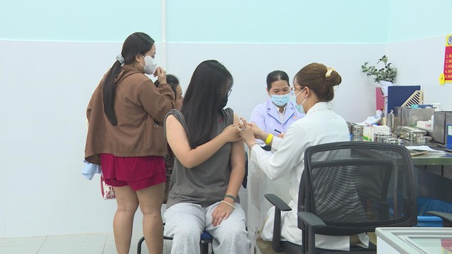 Ca mắc viêm não mô cầu gia tăng: Cần hiểu đúng về vắc-xin để phòng bệnh toàn diện - Ảnh 2.