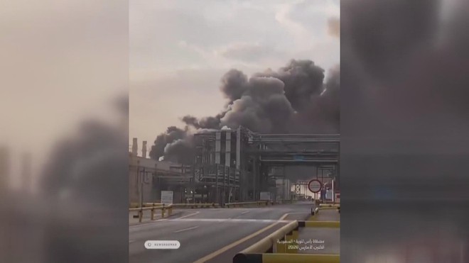 60 Giây ngày 3/3/2026 | Chương trình xe buýt điện đưa đón học sinh đến trường miễn phí - Ảnh 6.