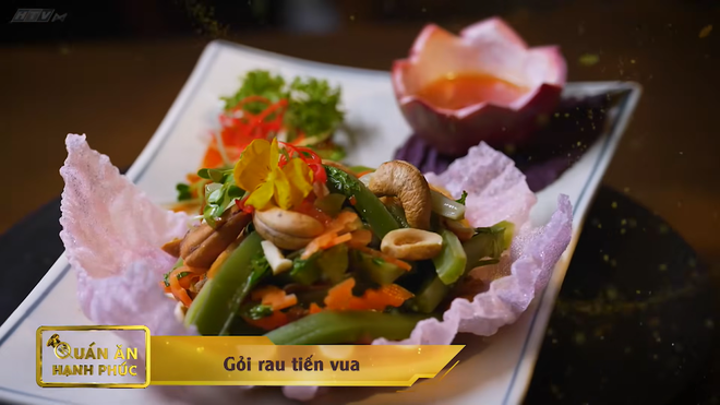 Quán ăn hạnh phúc: Gỏi rau tiến vua chinh phục thực khách nhờ sốt chanh dây độc đáo - Ảnh 1.