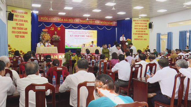 Hội đồng Nhân dân phường Bình Dương khóa II chính thức đi vào hoạt động- Ảnh 3. Hội đồng Nhân dân phường Bình Dương khóa II chính thức đi vào hoạt động- Ảnh 3.