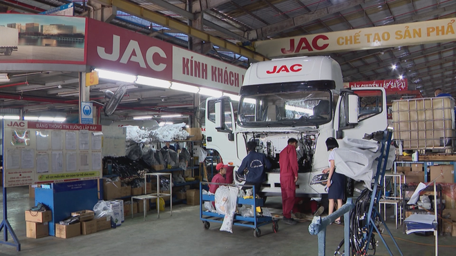 TP. Hồ Chí Minh: Doanh nghiệp chủ động xoay xở, nỗ lực vượt khó trước biến động - Ảnh 1.