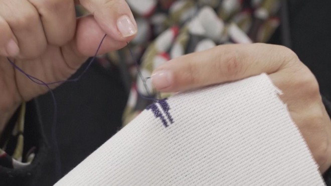 Người tị nạn Palestine bảo tồn nghề thêu truyền thống tại Tây Ban Nha - Ảnh 2.