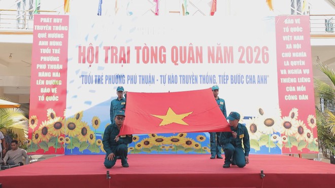 Rộn ràng Ngày hội tòng quân 2026: Tuổi trẻ sẵn sàng lên đường vì Tổ quốc - Ảnh 13.