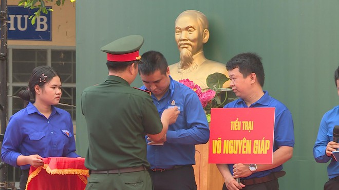 Rộn ràng Ngày hội tòng quân 2026: Tuổi trẻ sẵn sàng lên đường vì Tổ quốc - Ảnh 6.