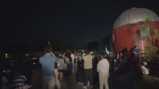 Thế giới quan sát trăng máu đêm 3/3- Ảnh 4.