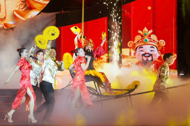 Rực rỡ đêm hội Nguyên tiêu, đậm sắc màu văn hóa Việt - Hoa - Ảnh 6.