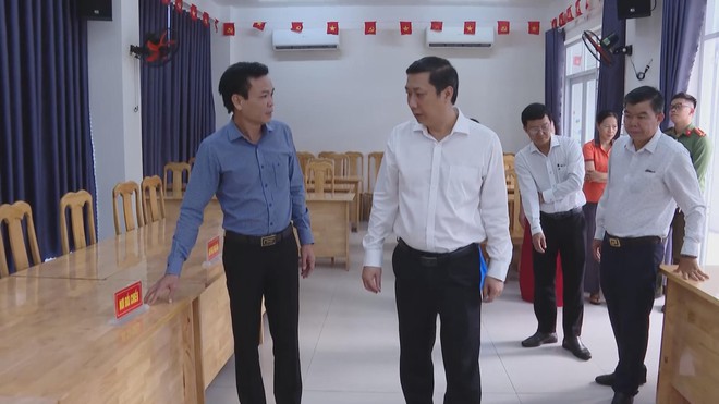 Đoàn ông Nguyễn Công Danh kiểm tra công tác chuẩn bị bầu cử - Ảnh 2.