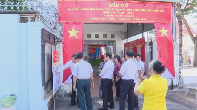 Đoàn ông Nguyễn Công Danh kiểm tra công tác chuẩn bị bầu cử - Ảnh 1.