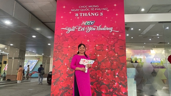HTV hưởng ứng Tuần lễ Áo dài, chào mừng Ngày Quốc tế Phụ nữ 8/3 - Ảnh 8.
