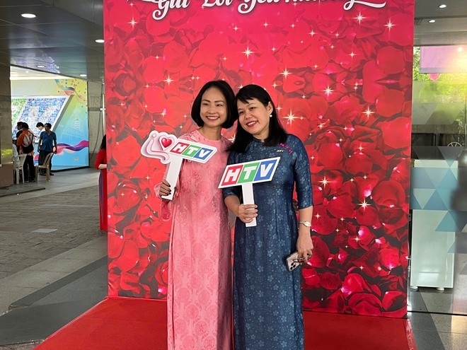 HTV hưởng ứng Tuần lễ Áo dài, chào mừng Ngày Quốc tế Phụ nữ 8/3 - Ảnh 5.