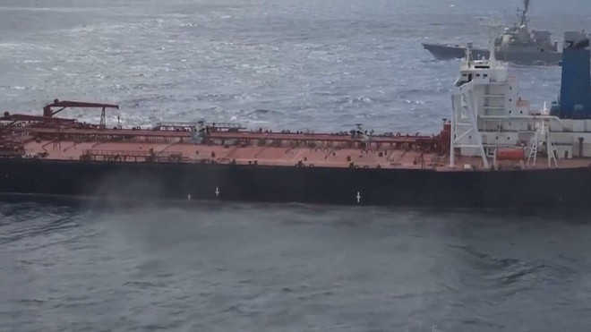 Hàng chục ngàn người mắc kẹt ở Vịnh Ba Tư do xung đột - Ảnh 2.