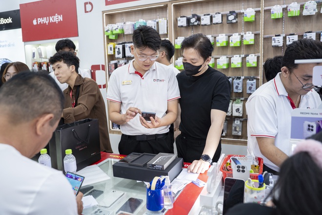 100 khách hàng sỡ hữu sớm Galaxy S26 Ultra - Ảnh 2.