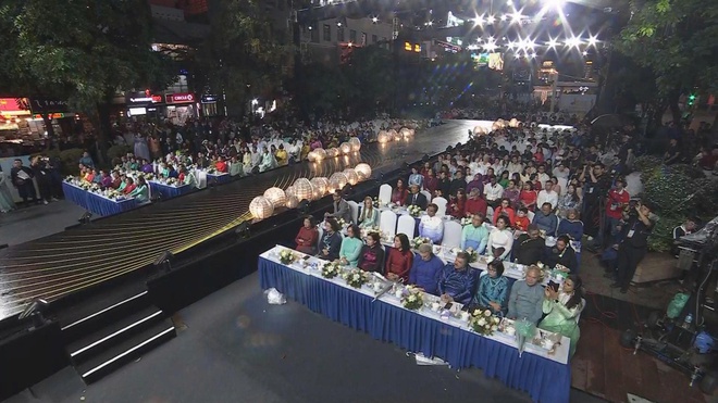 TP. Hồ Chí Minh khai mạc lễ hội Áo dài lần thứ 12 - Ảnh 2.