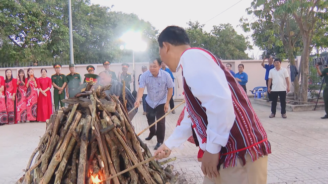 Sức sống văn hóa đồng bào dân tộc giữa lòng thành phố- Ảnh 13.