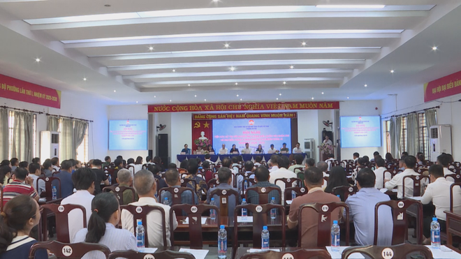 Cử tri gửi gắm niềm tin vào chương trình hành động của các ứng cử viên - Ảnh 1.