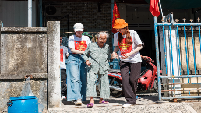 Phụ nữ hiện đại: Khi lòng nhân ái dệt nên vẻ đẹp tâm hồn - Ảnh 11.