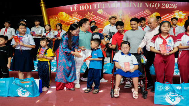 Phụ nữ hiện đại: Khi lòng nhân ái dệt nên vẻ đẹp tâm hồn - Ảnh 12.