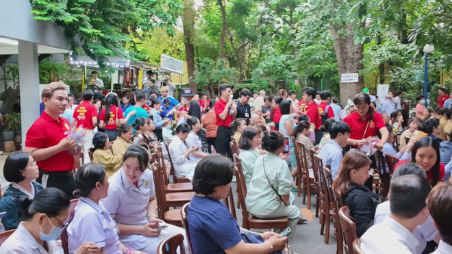 Phụ nữ hiện đại: Khi lòng nhân ái dệt nên vẻ đẹp tâm hồn - Ảnh 10.